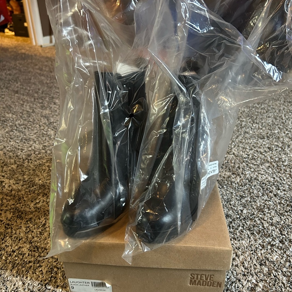 Steve Madden Black Ankle Boots